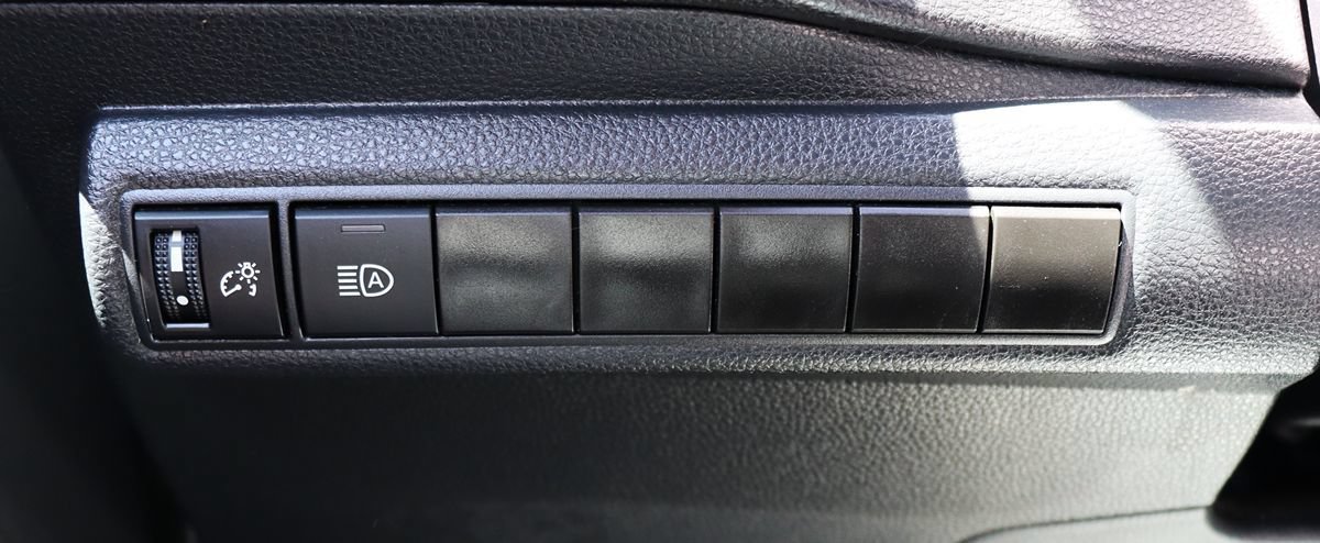 Used 2022 Toyota Corolla LE FWD image 41