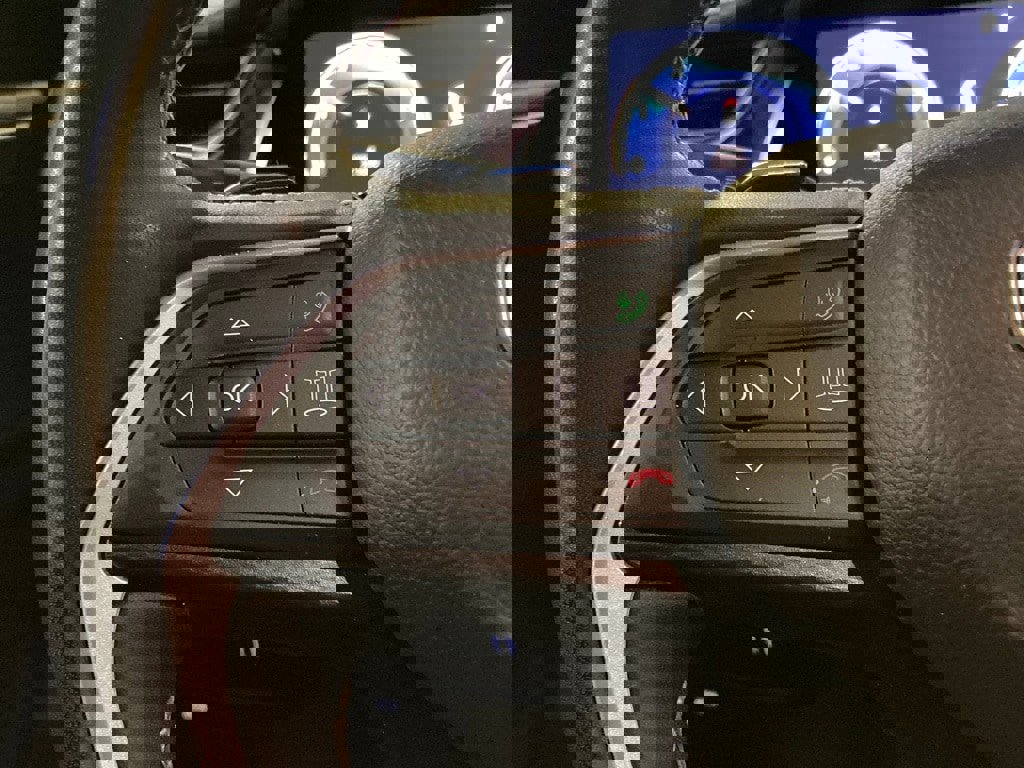 Used 2023 Jeep Grand Cherokee L Laredo image 15