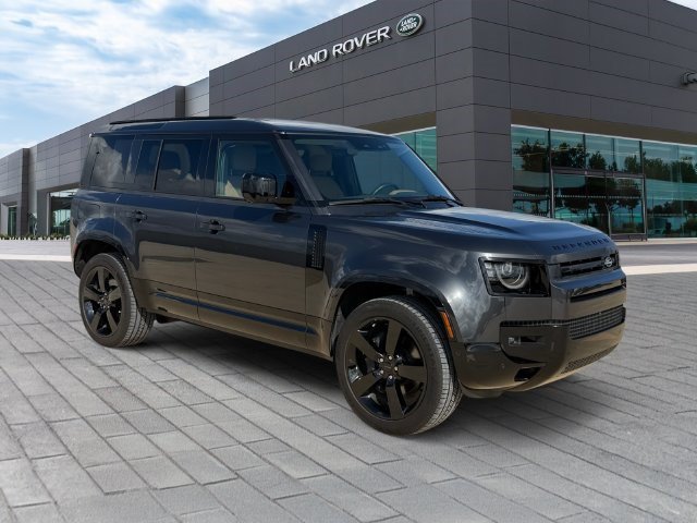 Certified 2026 Land Rover Defender 110 X-Dynamic SE AWD/4WD image 7