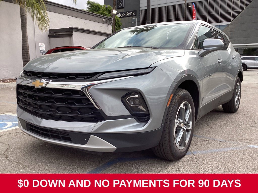 Used 2025 Chevrolet Blazer LT AWD/4WD image 1