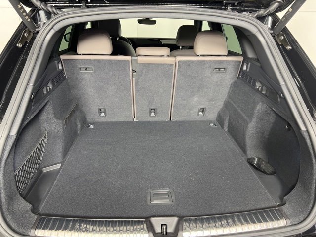 Used 2025 Audi Q5 Premium w/ Convenience Package image 27