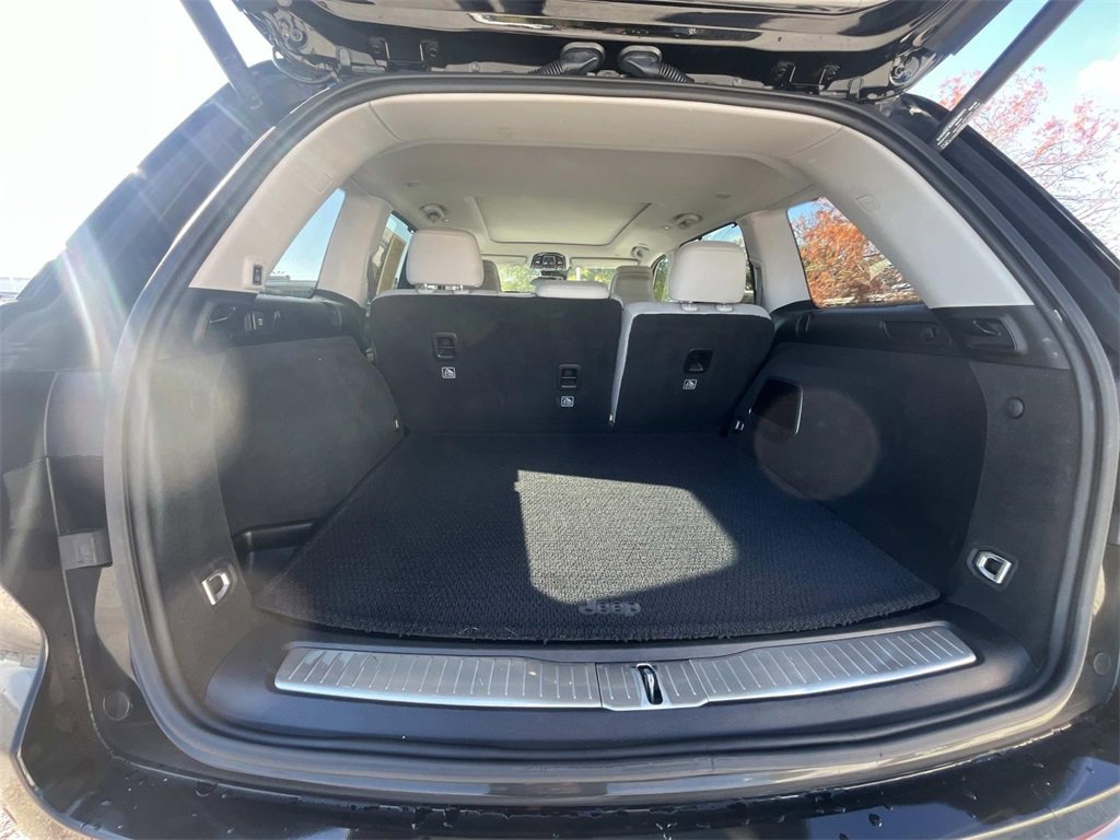 Used 2022 Jeep Grand Cherokee Summit w/ Adv Protech Group IV image 15