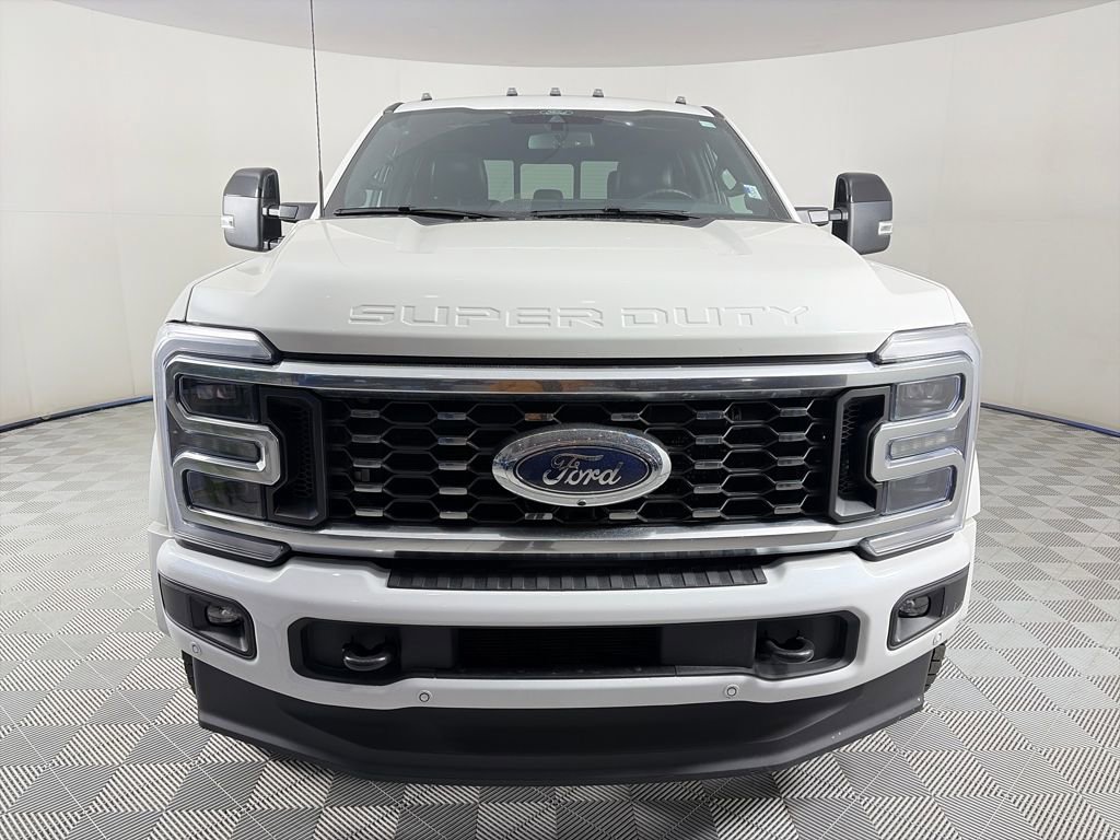 Certified 2025 Ford F450 Platinum w/ FX4 Off-Road Package image 2