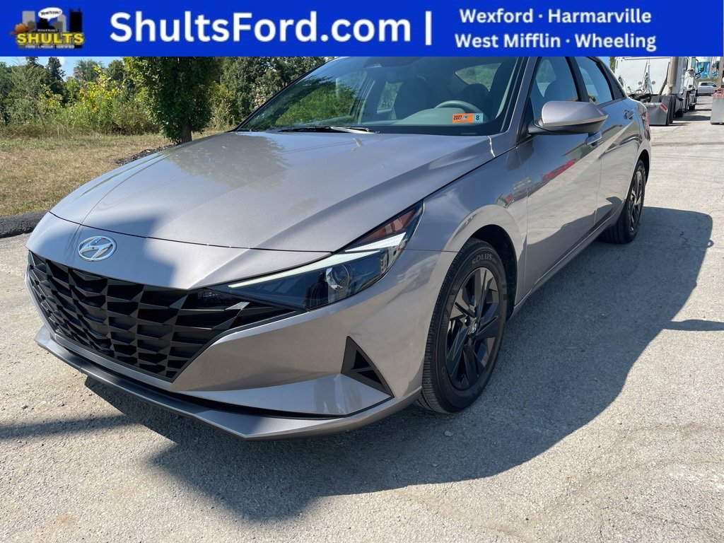 Used 2023 Hyundai Elantra SEL image 1