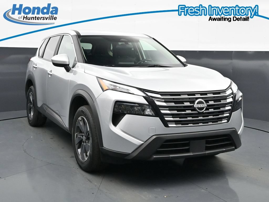 Used 2025 Nissan Rogue SV FWD image 1