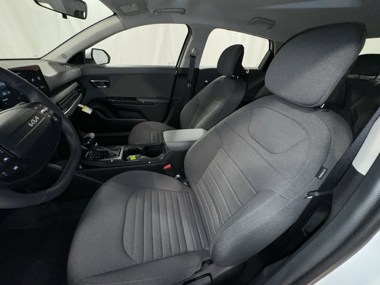 New 2025 Kia K4 EX image 13