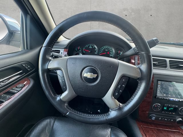 Used 2009 Chevrolet Suburban LTZ AWD/4WD image 21