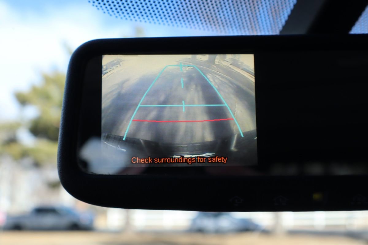 Used 2010 Toyota Tundra 4x4 CrewMax image 36