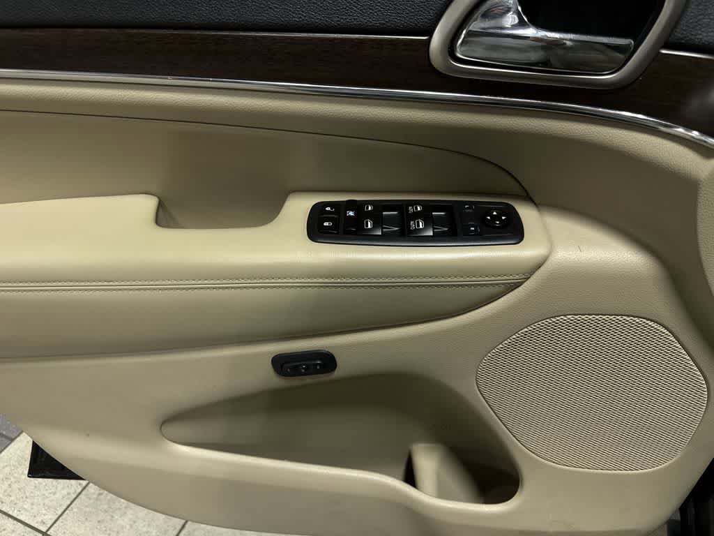 Used 2015 Jeep Grand Cherokee Limited image 23