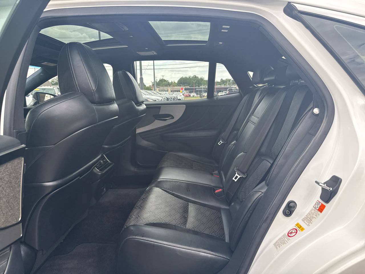 Used 2018 Lexus LS 500 F Sport w/ Accessory Package (Z2) AWD/4WD image 14