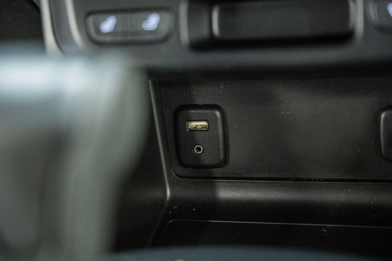 Used 2015 Chevrolet Colorado Z71 image 31