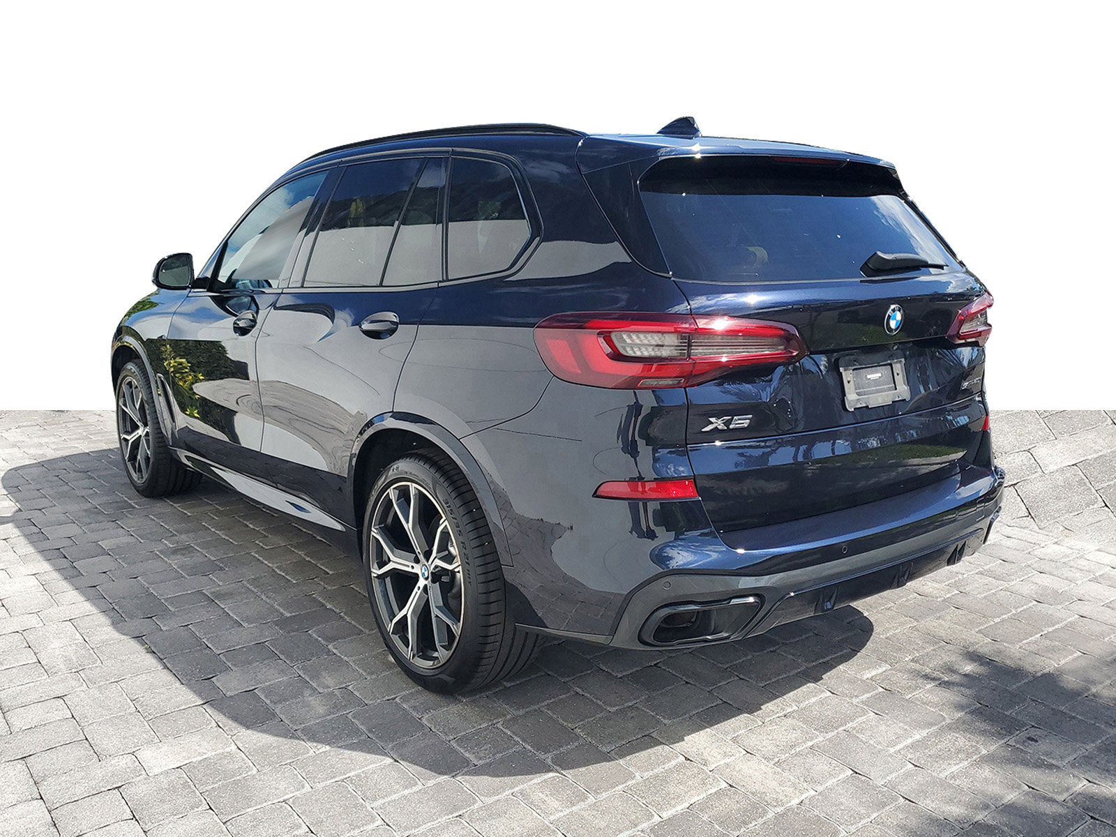 Used 2022 BMW X5 sDrive40i w/ M Sport Package image 4