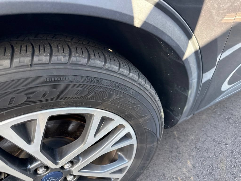Used 2020 Ford Escape SEL FWD image 13