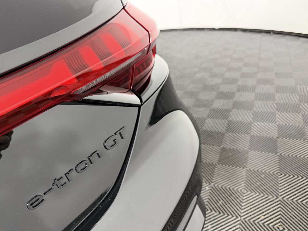 Used 2025 Audi S e-tron GT Prestige w/ Prestige Package AWD/4WD image 11