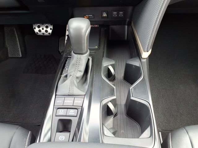 Used 2025 Toyota Camry SE w/ Convenience Package image 19