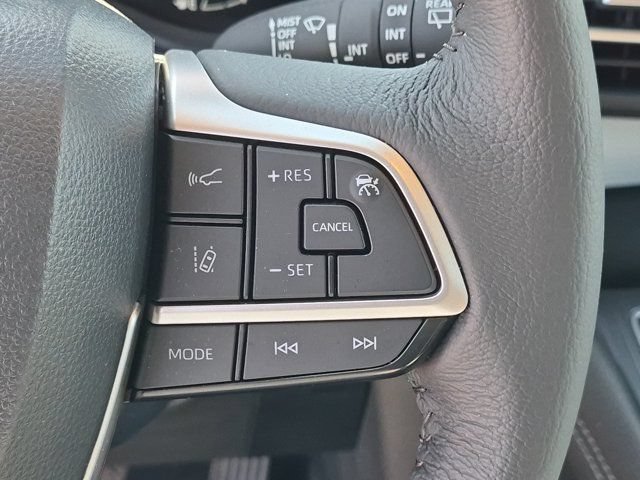 Used 2026 Toyota Sienna XLE FWD image 26