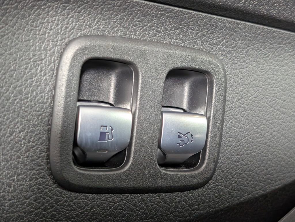 Used 2024 Mercedes-Benz C 63 AMG S image 30