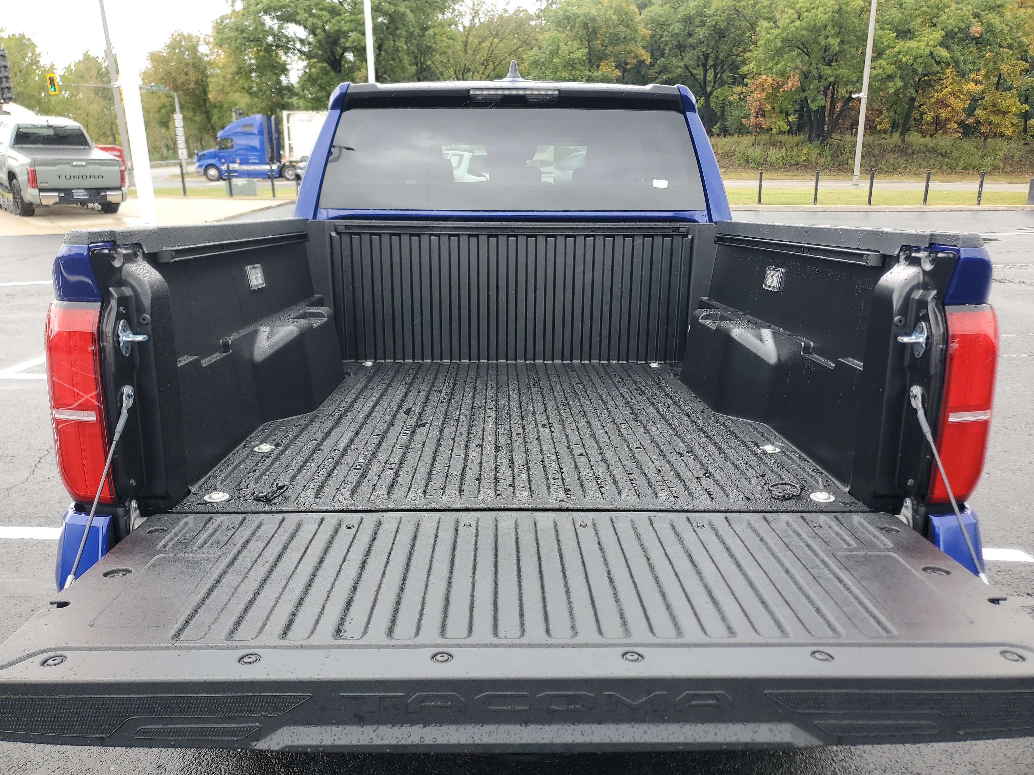 Used 2025 Toyota Tacoma SR5 image 9