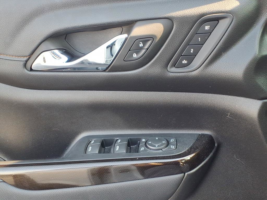 Used 2023 GMC Acadia AT4 w/ Technology Package image 23