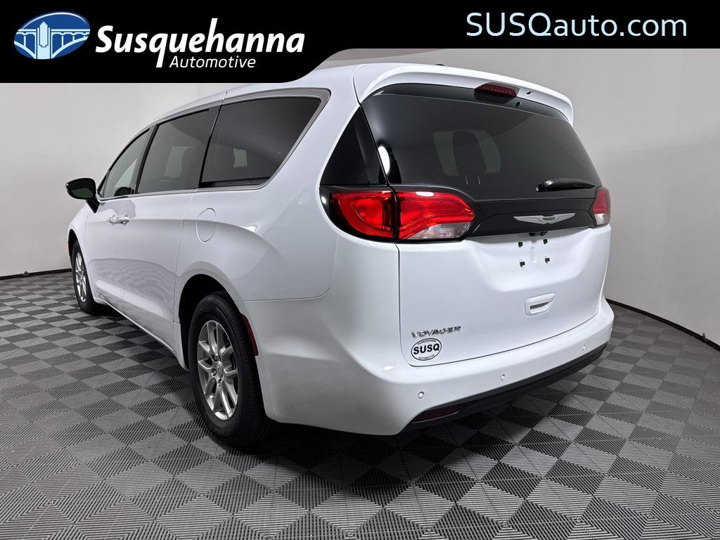 New 2026 Chrysler Voyager LX image 19
