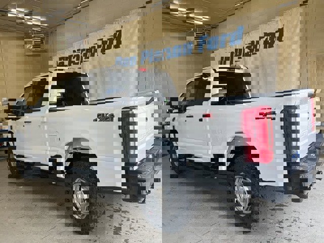 New 2026 Ford F250 XL w/ XL Off-Road Package image 6