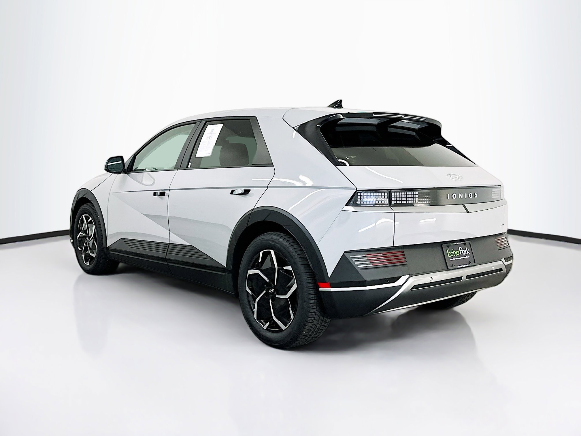 Used 2024 Hyundai Ioniq 5 SEL image 5