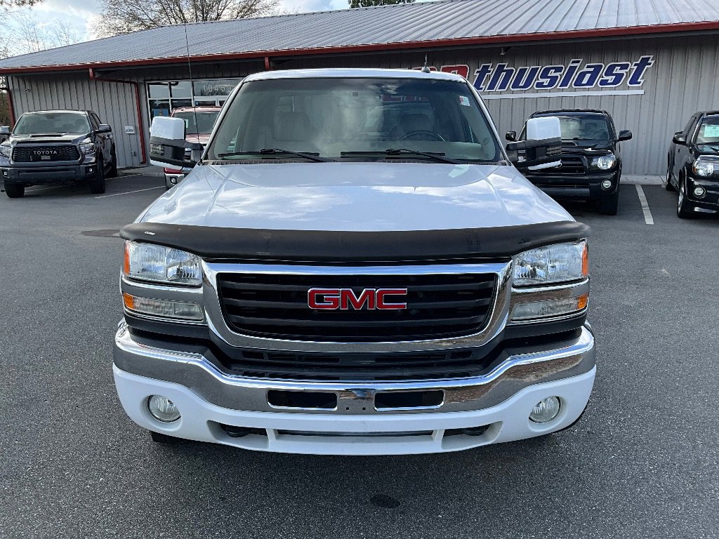 Used 2005 GMC Sierra 2500 SLT w/ Heavy-Duty Power Package image 10