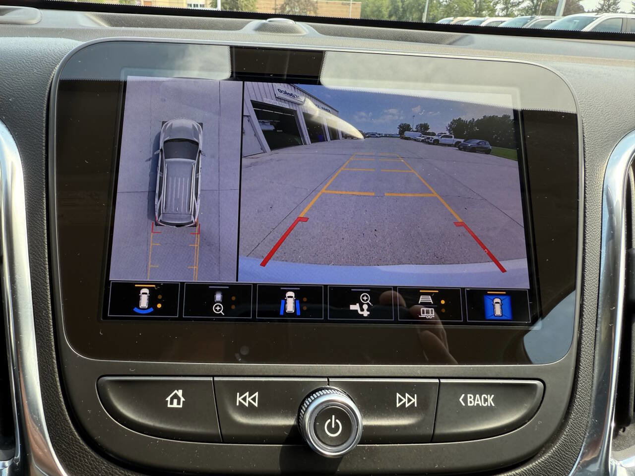 Used 2024 Chevrolet Equinox LT image 18
