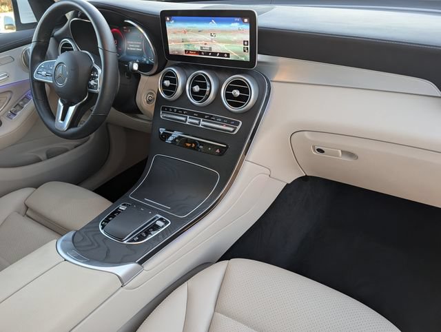 Used 2023 Mercedes-Benz GLC 300 4MATIC Coupe image 31