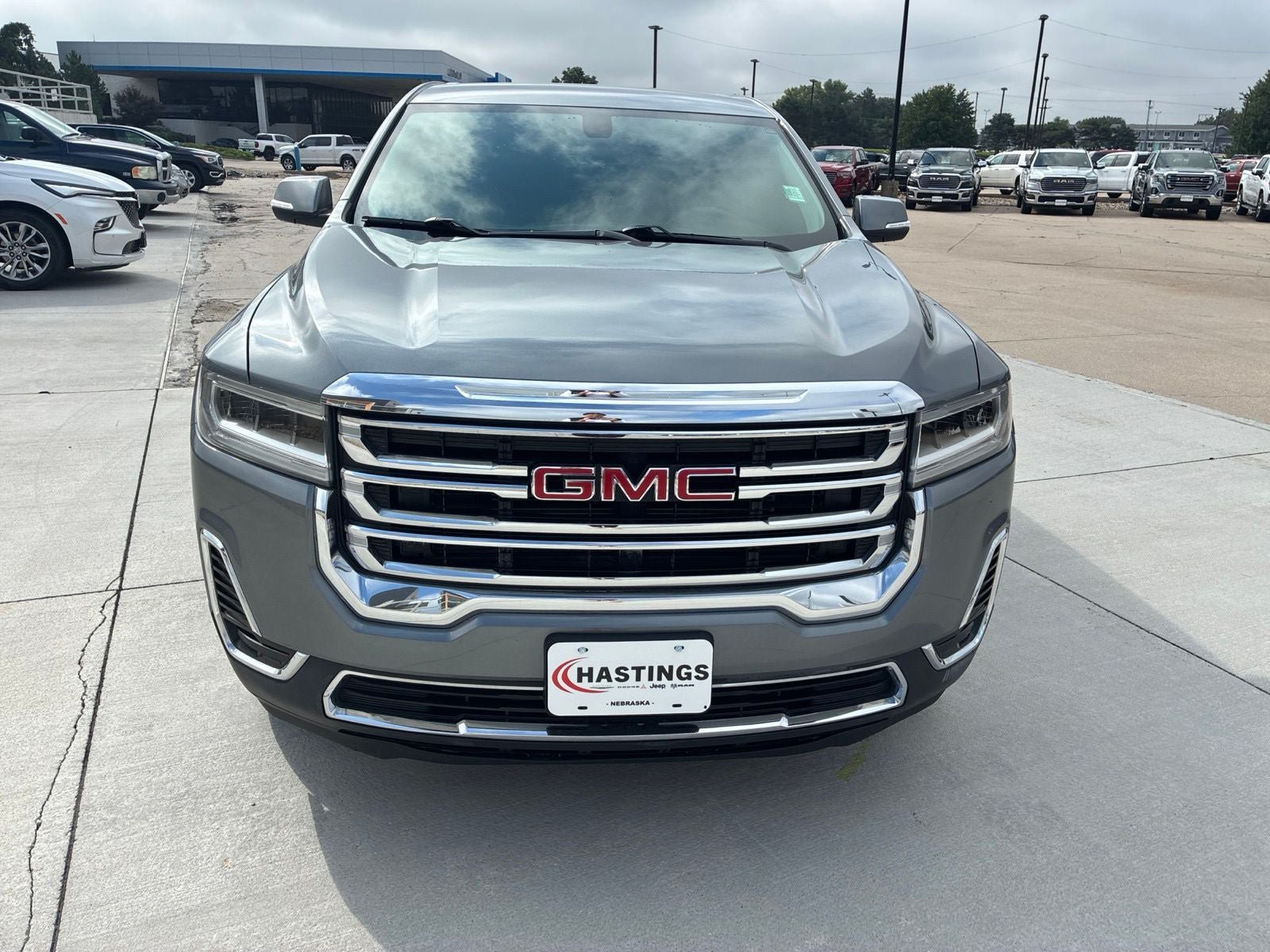 Used 2021 GMC Acadia SLE FWD image 9