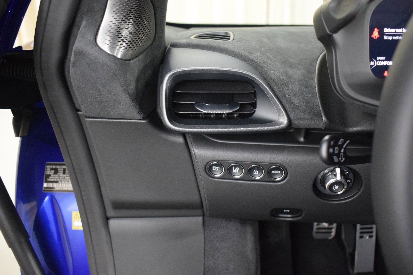 New 2026 McLaren Artura image 27