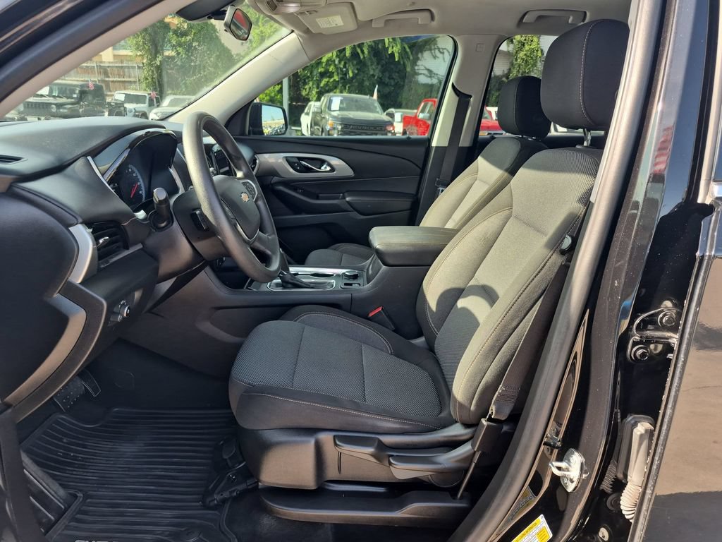 Used 2020 Chevrolet Traverse LS FWD image 11