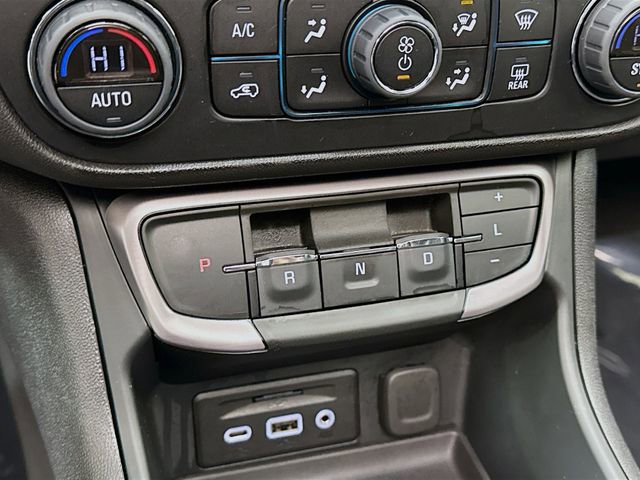 Used 2024 GMC Terrain AT4 w/ Infotainment Package II image 19