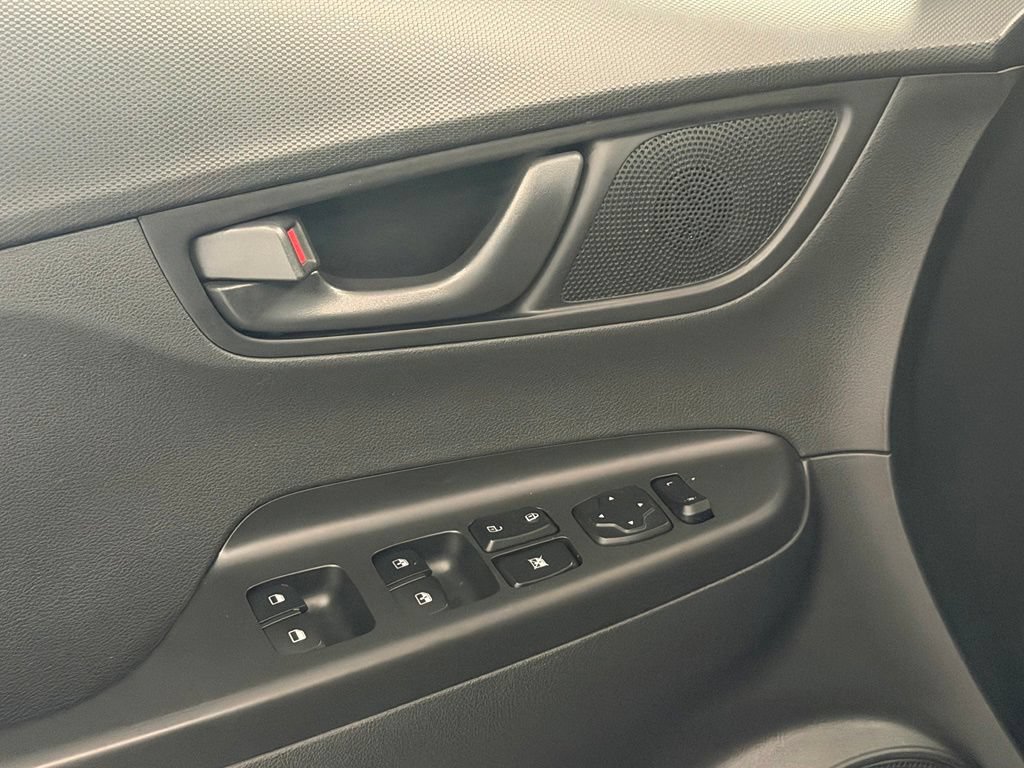 Certified 2021 Hyundai Kona SEL Plus FWD image 13