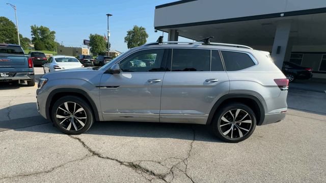 Used 2024 Volkswagen Atlas SEL Premium R-Line AWD/4WD image 5