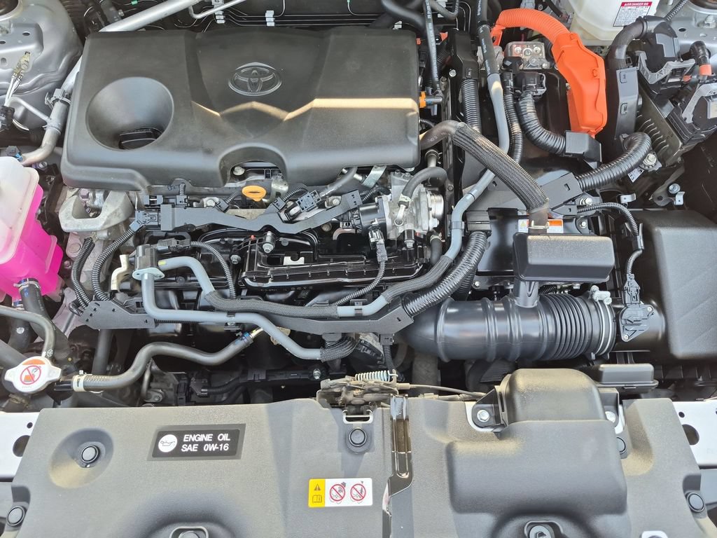Used 2023 Toyota RAV4 XLE AWD/4WD image 32