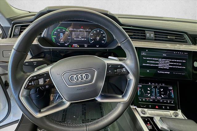 Used 2022 Audi e-tron Premium Plus w/ Premium Plus Package AWD/4WD image 11