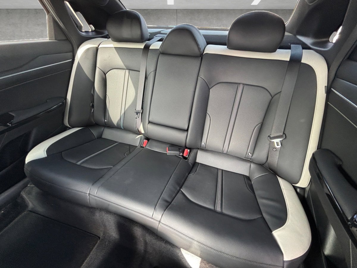 Used 2025 Kia K5 GT-Line w/ GT-Line Premium Package image 24