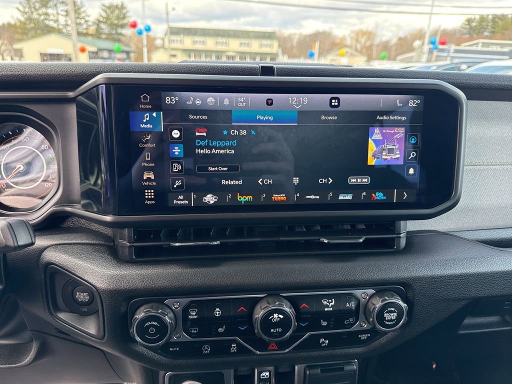 Certified 2025 Jeep Wrangler Willys image 12