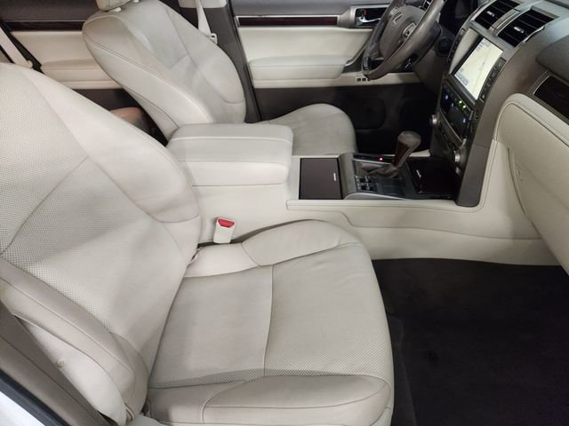 Used 2019 Lexus GX 460 Premium w/ Premium Package image 3