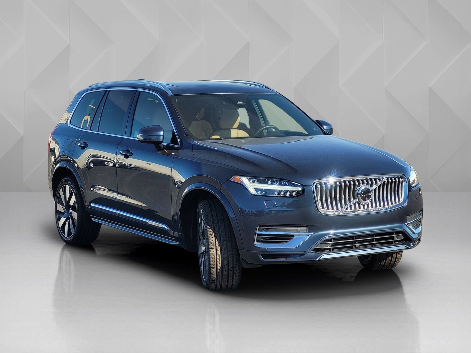Certified 2023 Volvo XC90 T8 Ultimate AWD/4WD image 8