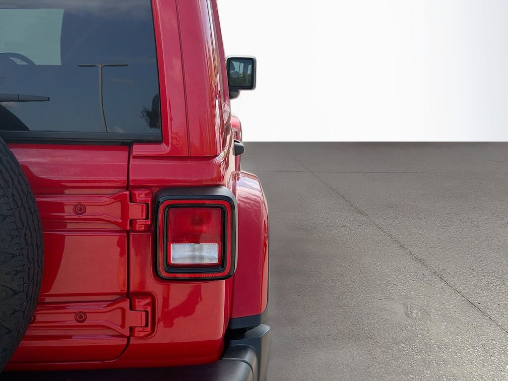 Used 2022 Jeep Wrangler Unlimited Sahara w/ Cold Weather Group image 11