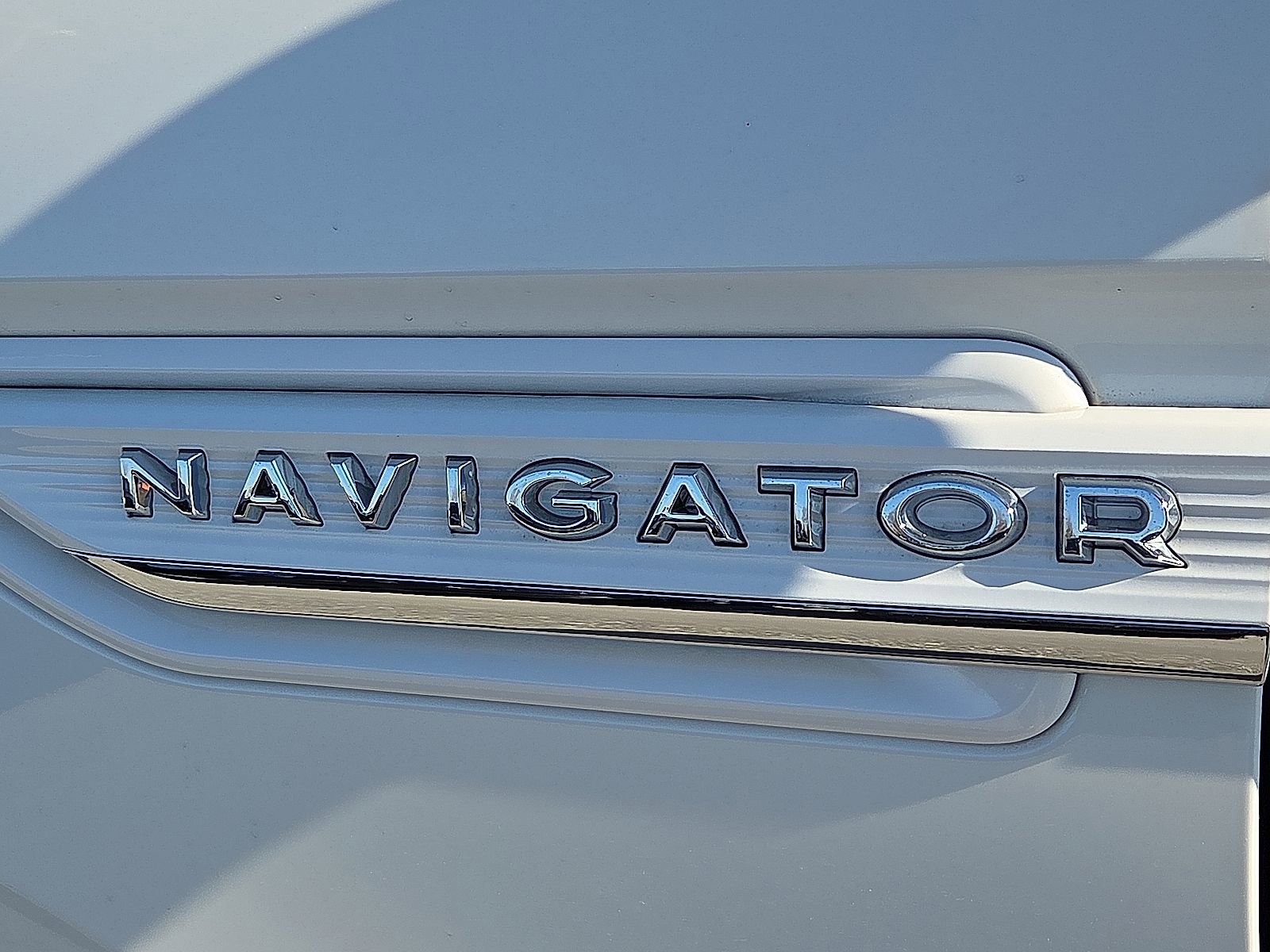 Used 2024 Lincoln Navigator L Reserve image 9