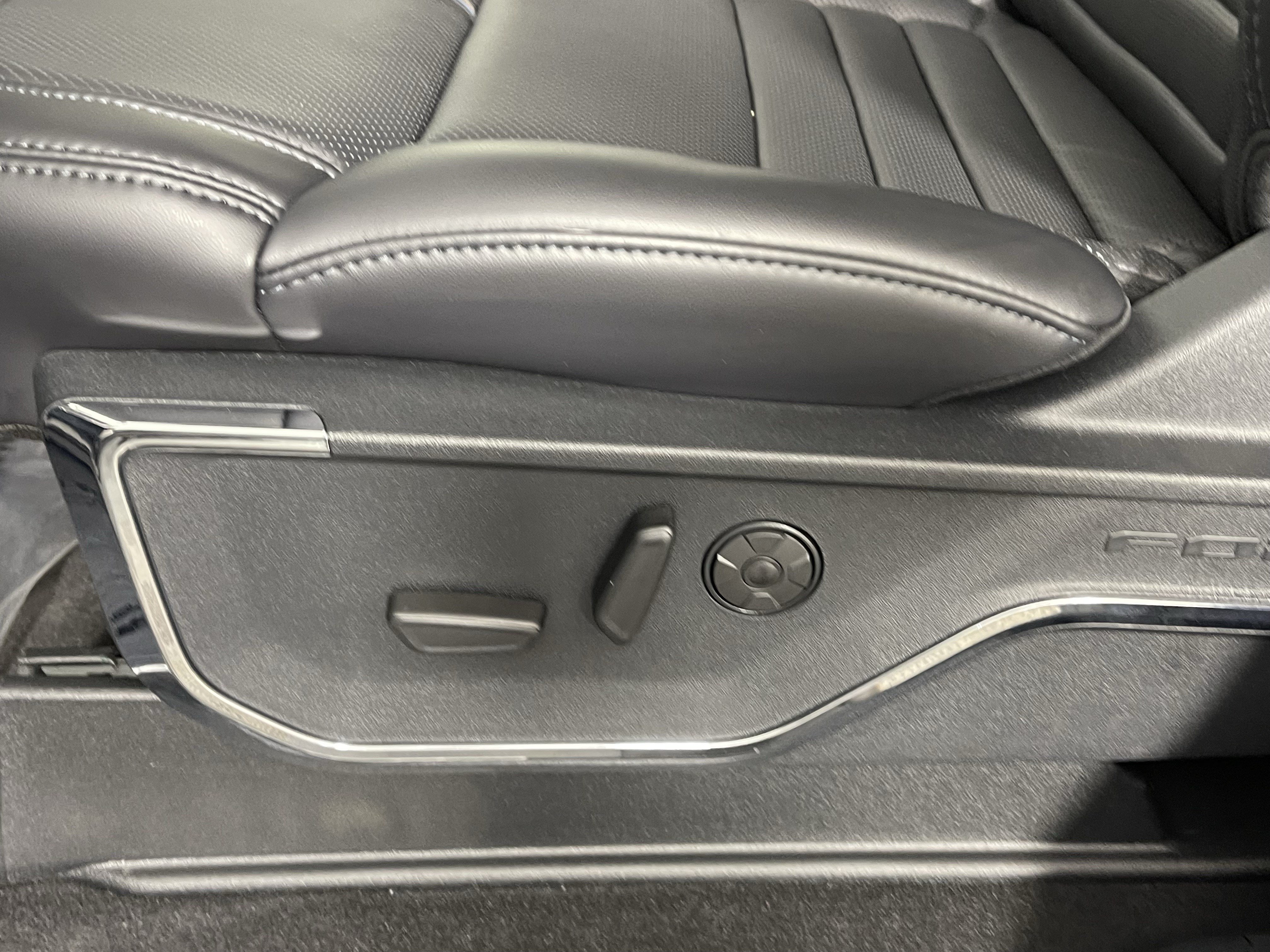 New 2026 Ford F350 Platinum AWD/4WD image 16