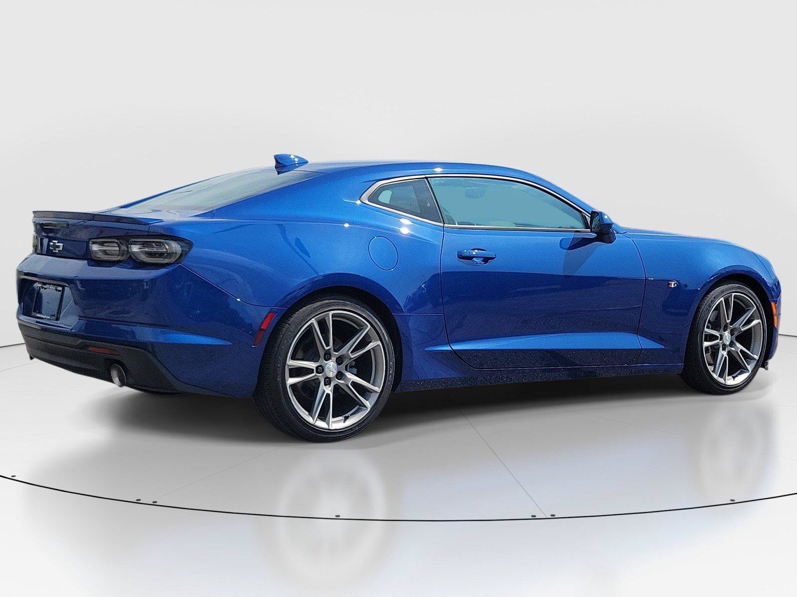 Used 2023 Chevrolet Camaro LT w/ RS Package RWD image 4