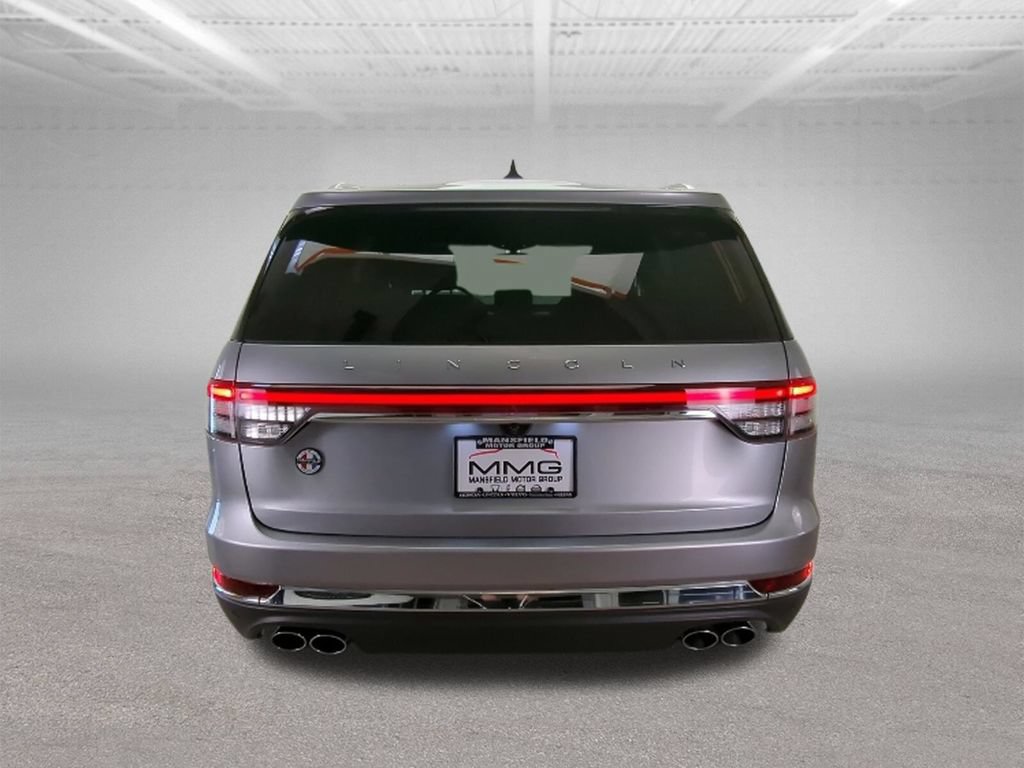 Used 2024 Lincoln Aviator Reserve w/ Equipment Group 201A AWD/4WD image 7