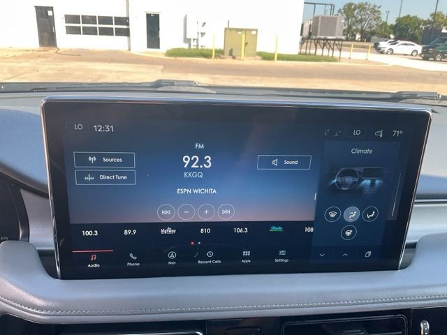 Used 2022 Lincoln Nautilus Reserve w/ Equipment Group 202A image 14