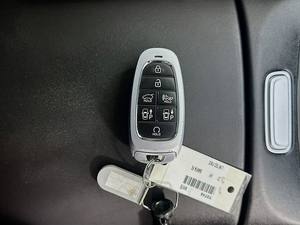 Used 2021 Hyundai Santa Fe Limited FWD image 34