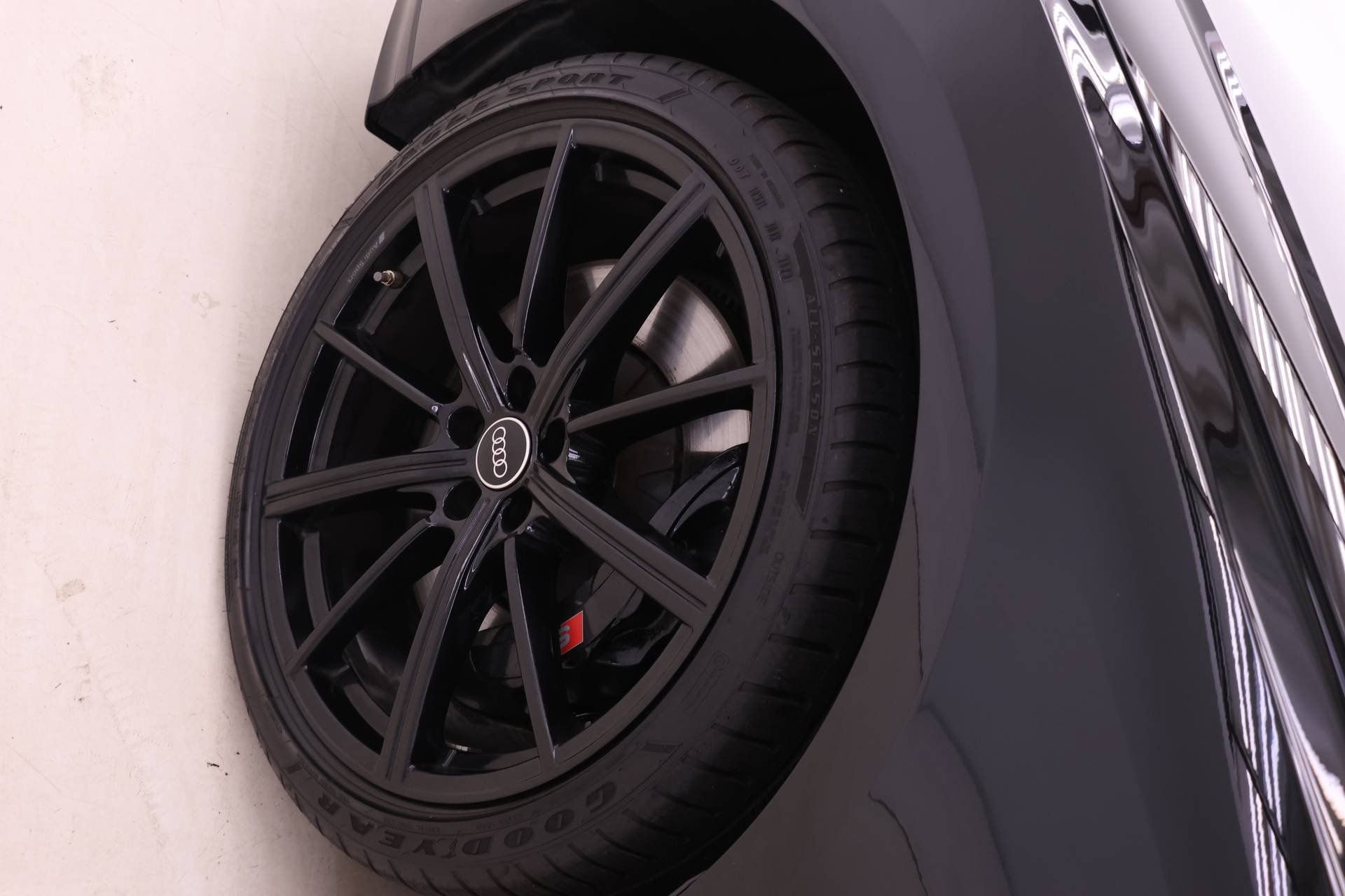 Certified 2024 Audi S8 image 9