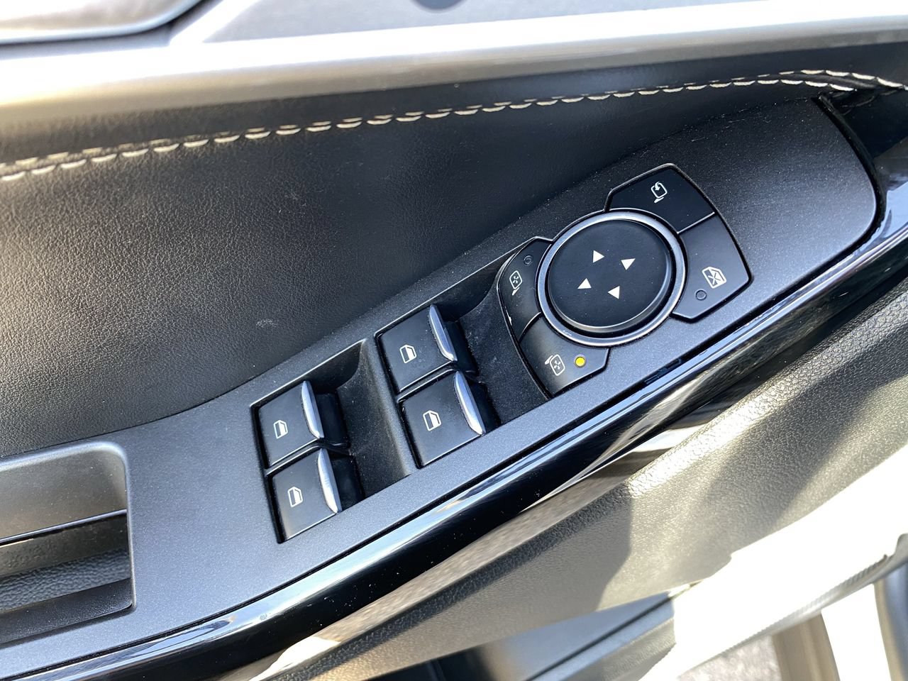 Used 2023 Ford Explorer ST w/ Equipment Group 401A AWD/4WD image 21